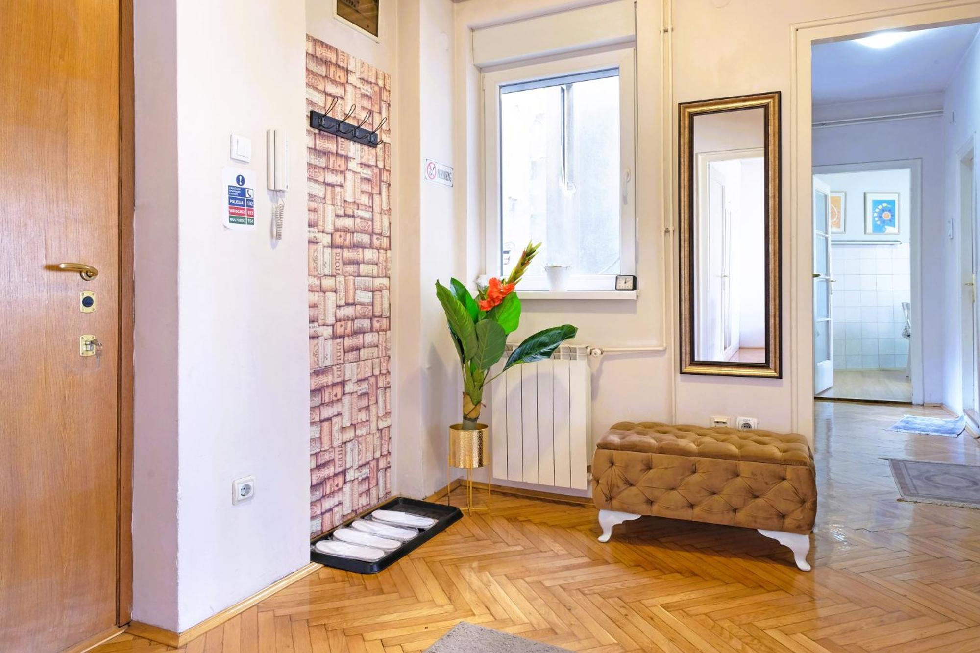 Windows City Apartment Belgrado Exterior foto